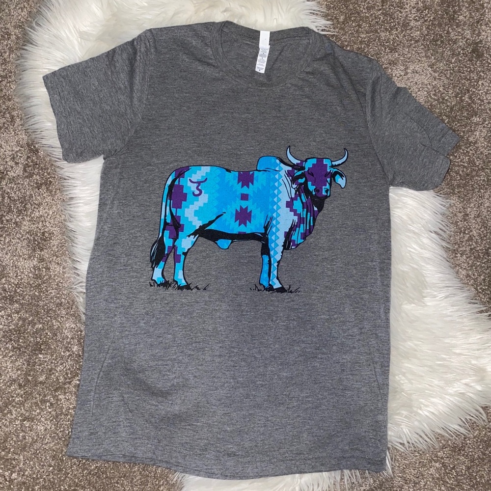 Bella + Canvas • Twisted J tee